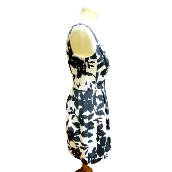 WHBM Floral Dress - Picture 2 of 5